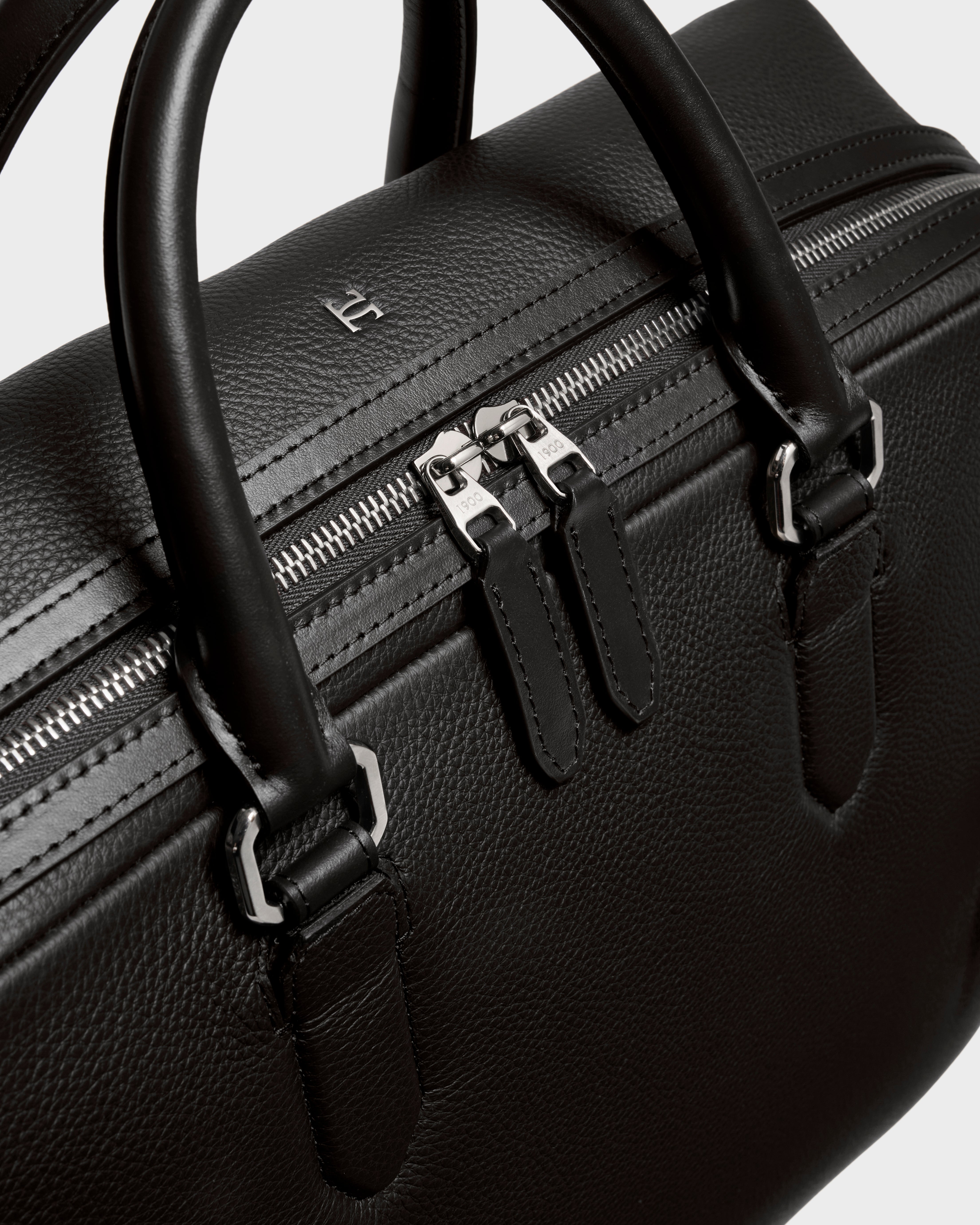 Briefcase black#Color_Black