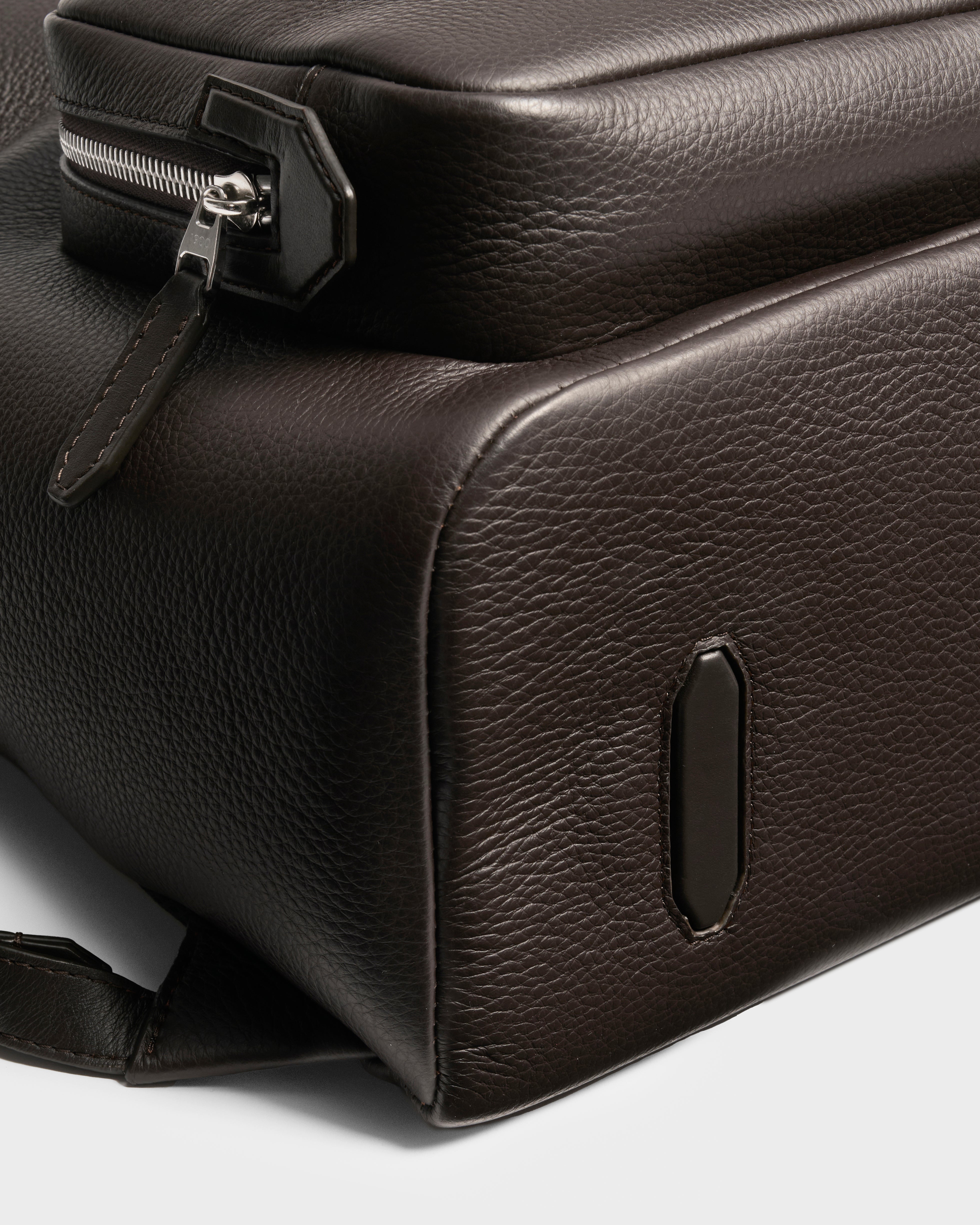 Backpack brown#Color_Brown